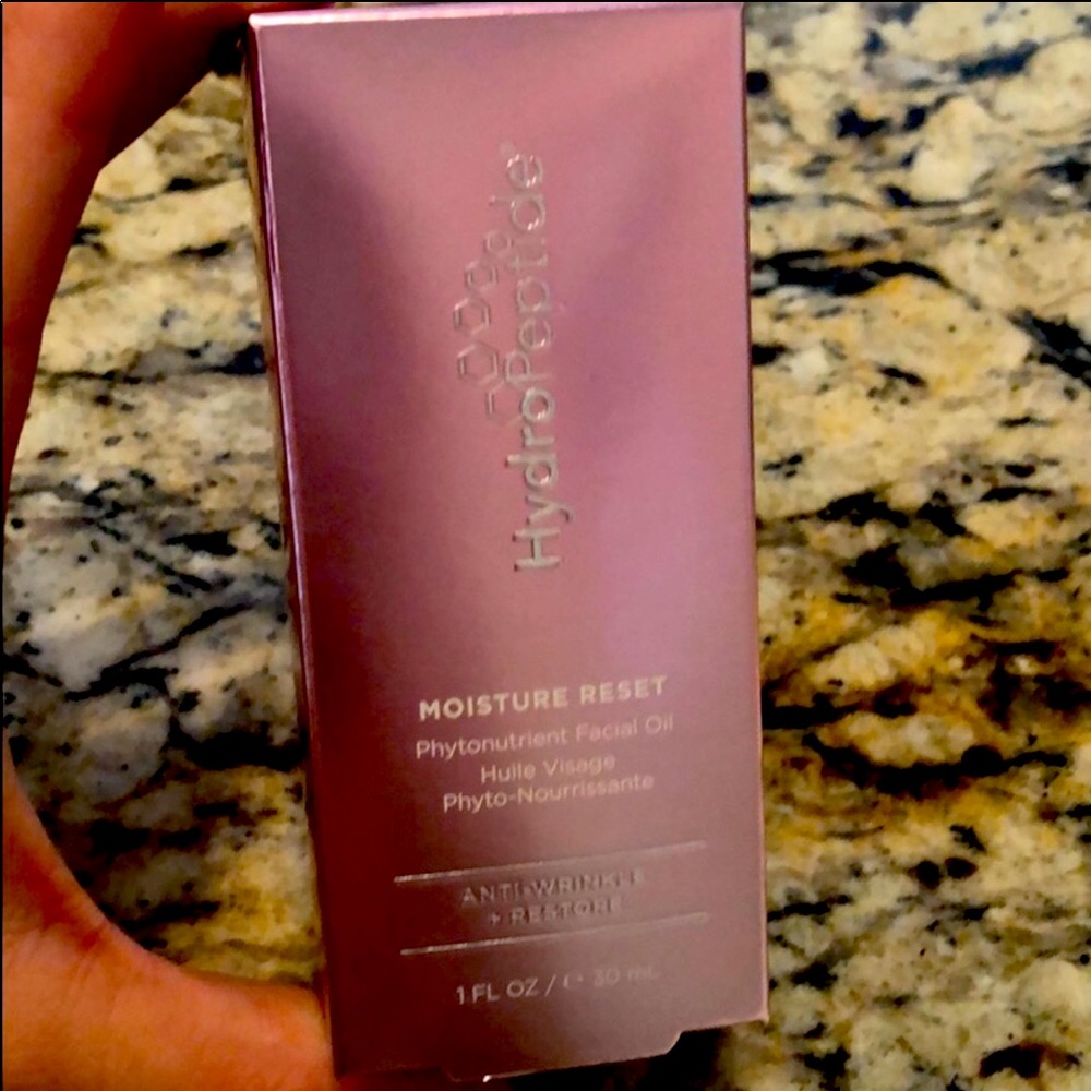 Hydropeptide facial oil moisture reset